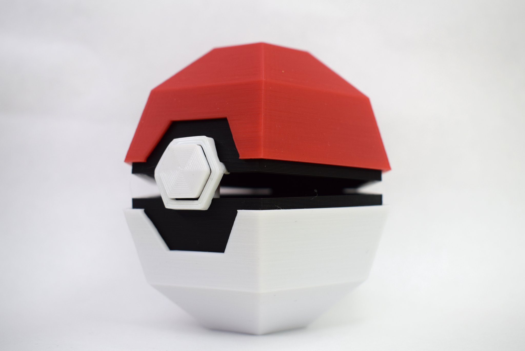 Pokeball Low Poly để lưu trữ Pokemon Low-Poly