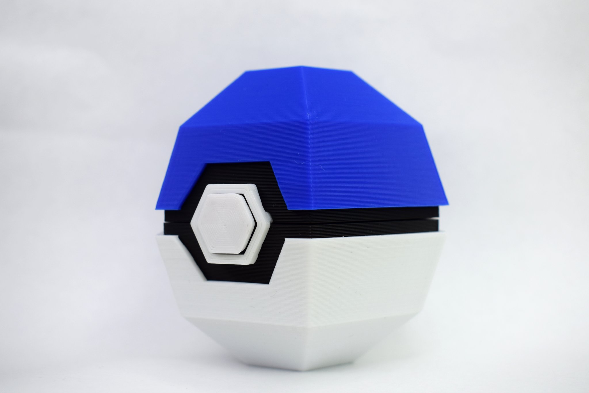 Pokeball Low Poly để lưu trữ Pokemon Low-Poly