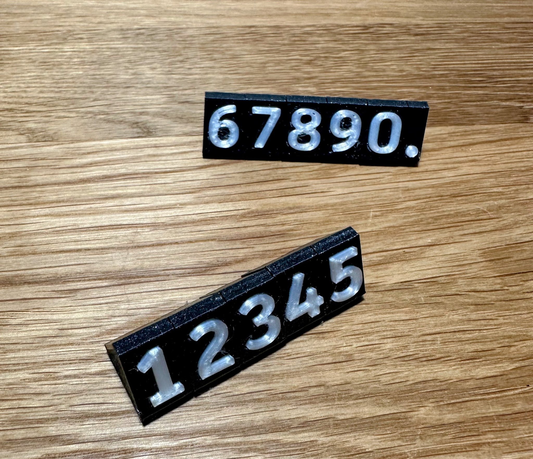 Thẻ giá từ tính hind. cho không gian bán lẻ