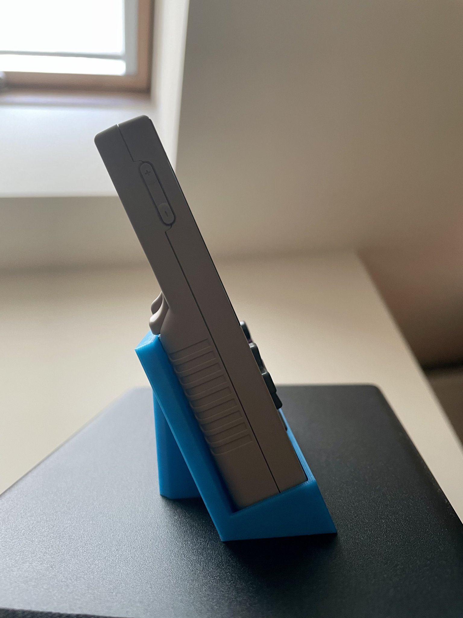 Giá đỡ đơn giản cho console cầm tay Miyoo Mini Plus