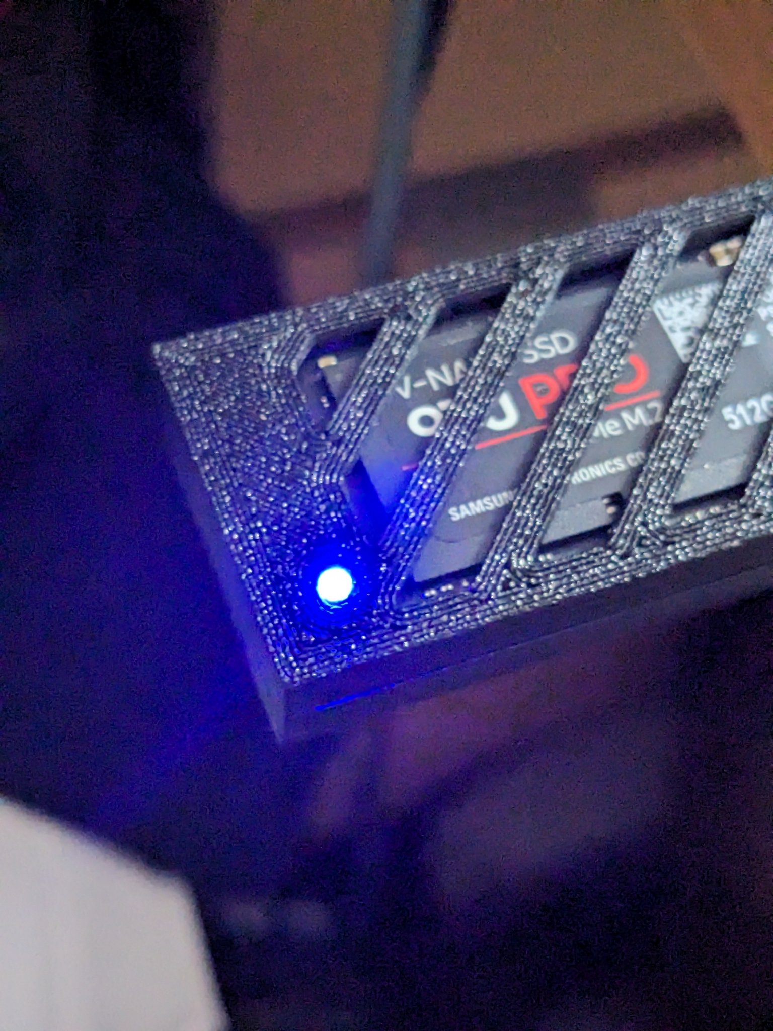 Vỏ bọc cho bộ chuyển đổi USB sang M.2 NVME SSD (cập nhật với...