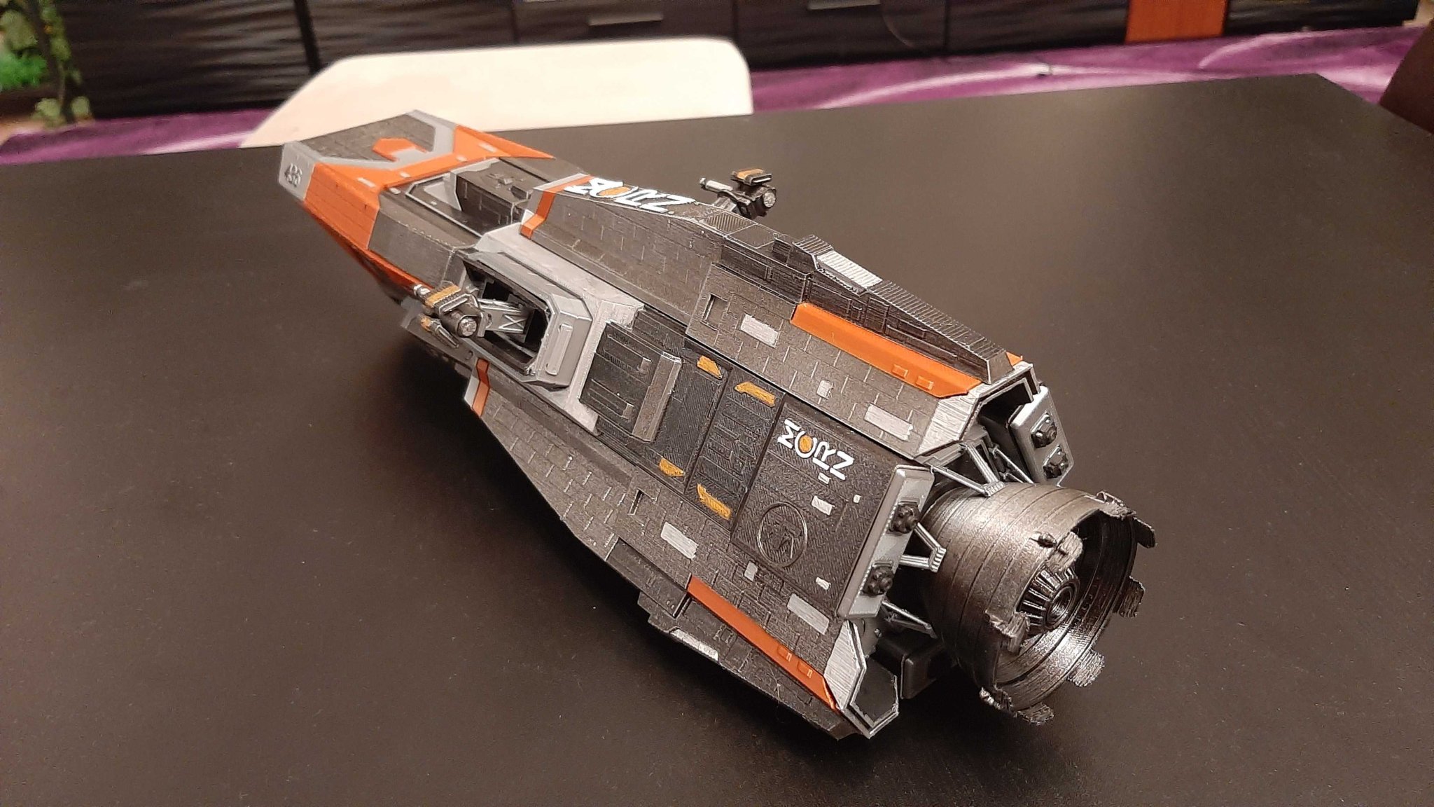 Lớp Morrigan từ Expanse với cầu không khí và PDC có thể thu vào