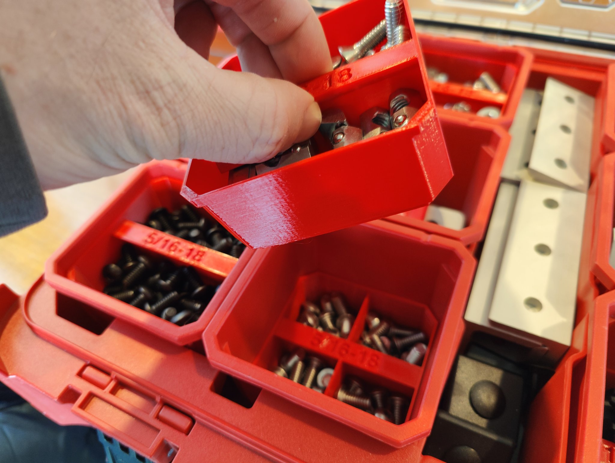 Hệ thống thùng chứa PackUp cho tổ chức Milwaukee Packout 48-22-843...