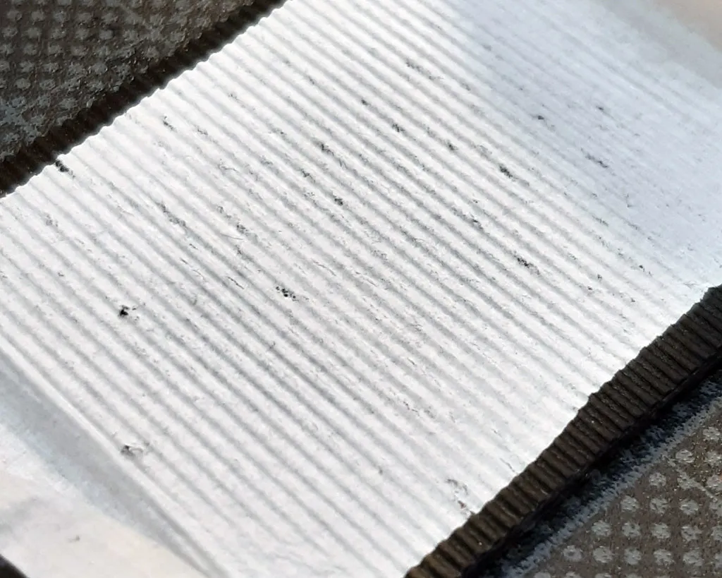 Công cụ tạo sóng cho rèm mô hình bằng giấy