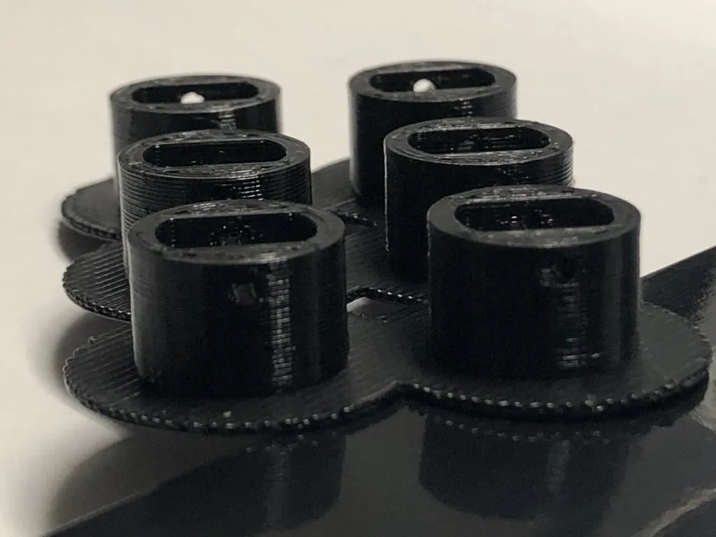 Cắm dây leash cho ván lướt sóng với hai kích thước khác nhau