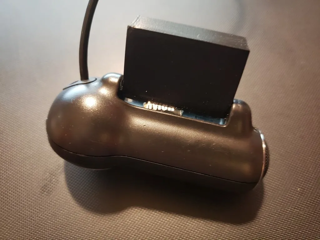 Kẹp cơ bản Logitech Pro 9000 cho webcam