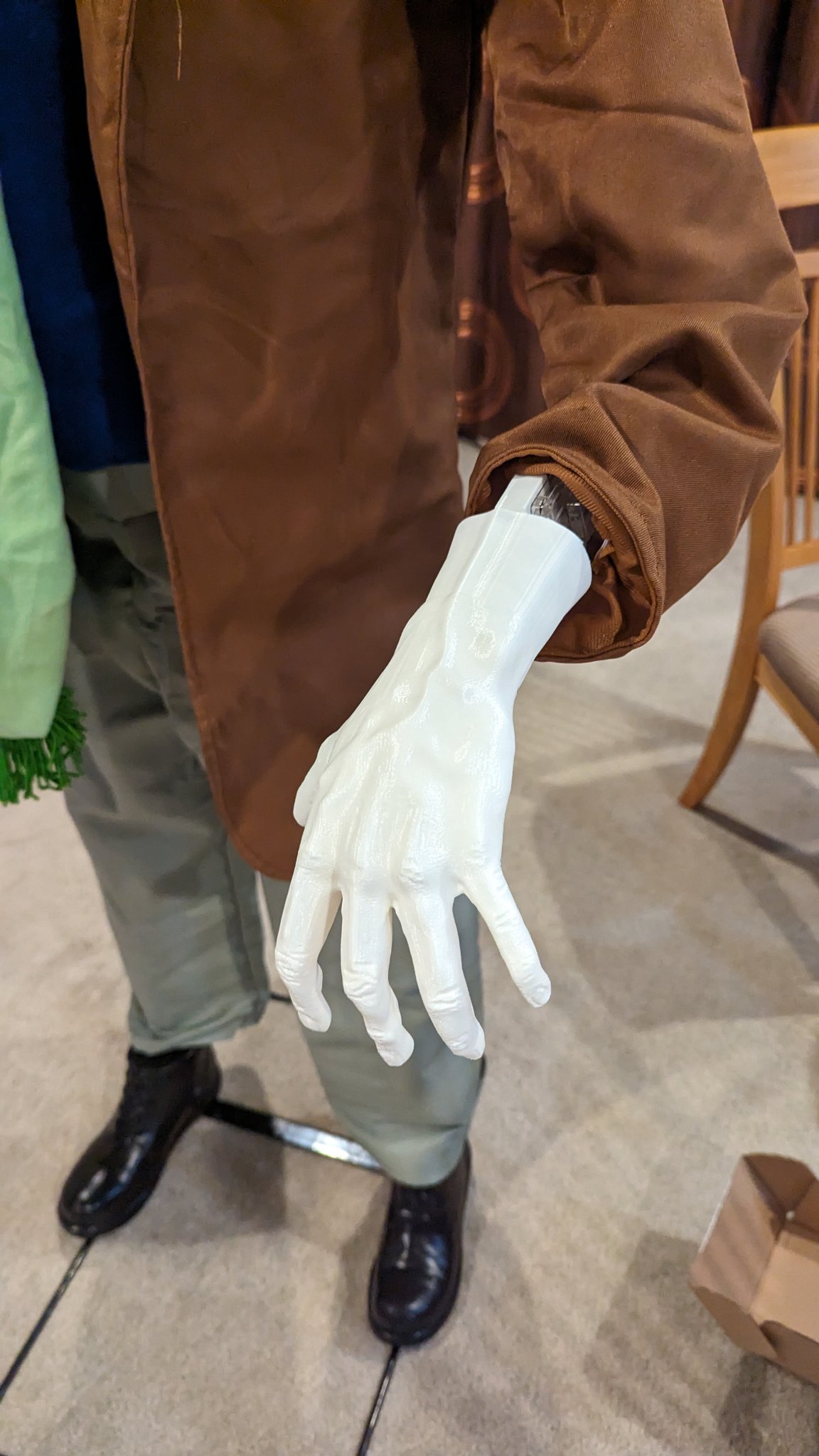 Cải tiến tay trái của người giữ nhà ma Lowes