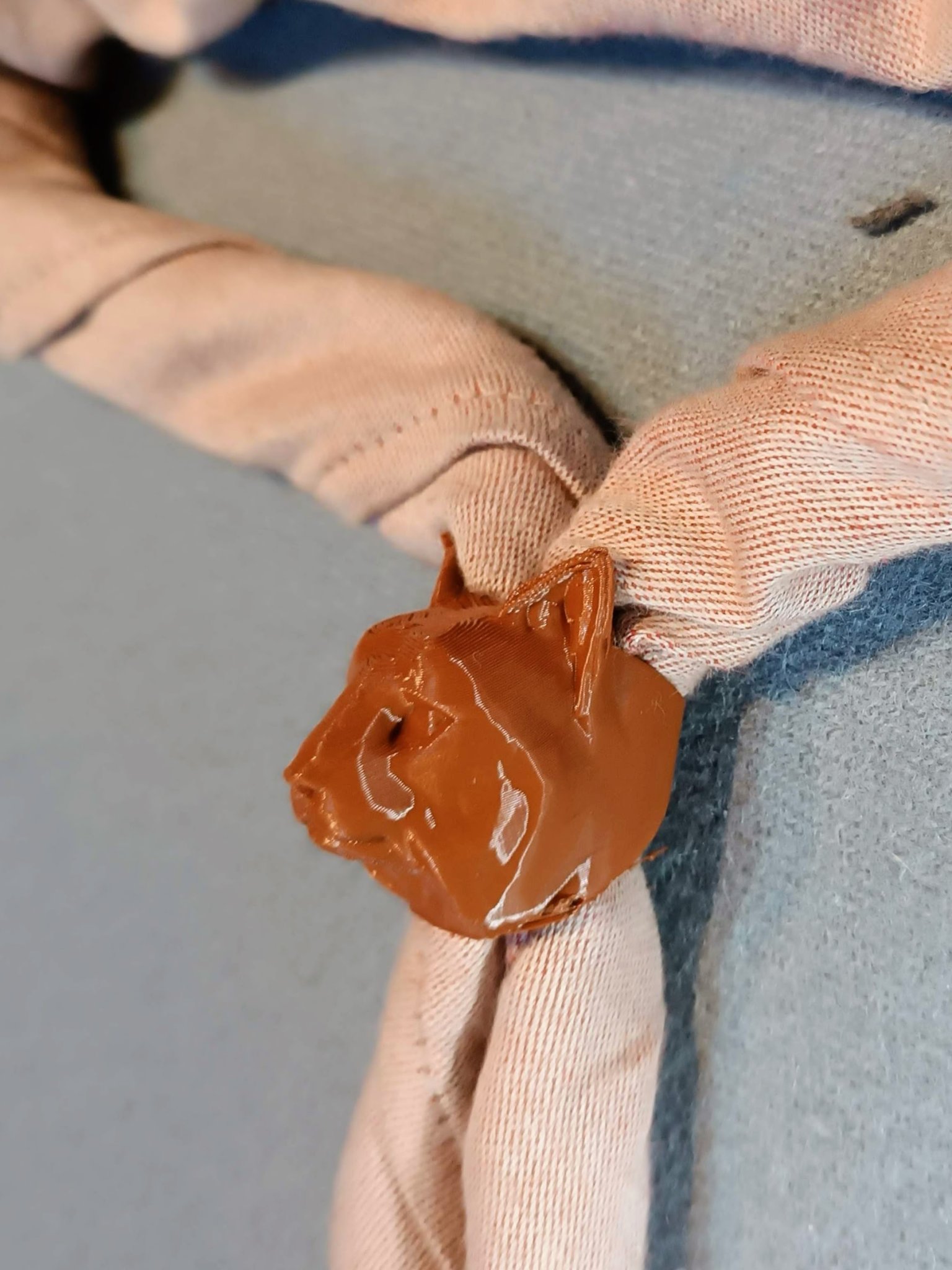 Cà vạt cổ cho hướng đạo sinh hình đầu báo hoặc mèo rừng