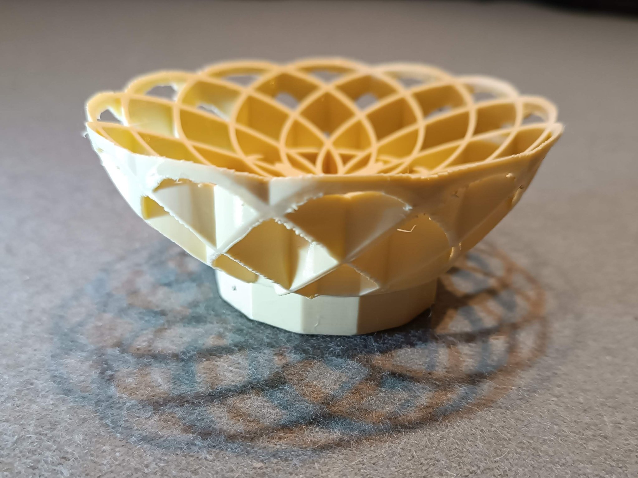 Giá đỡ xà phòng oval gắn tường với đế tròn 60mm