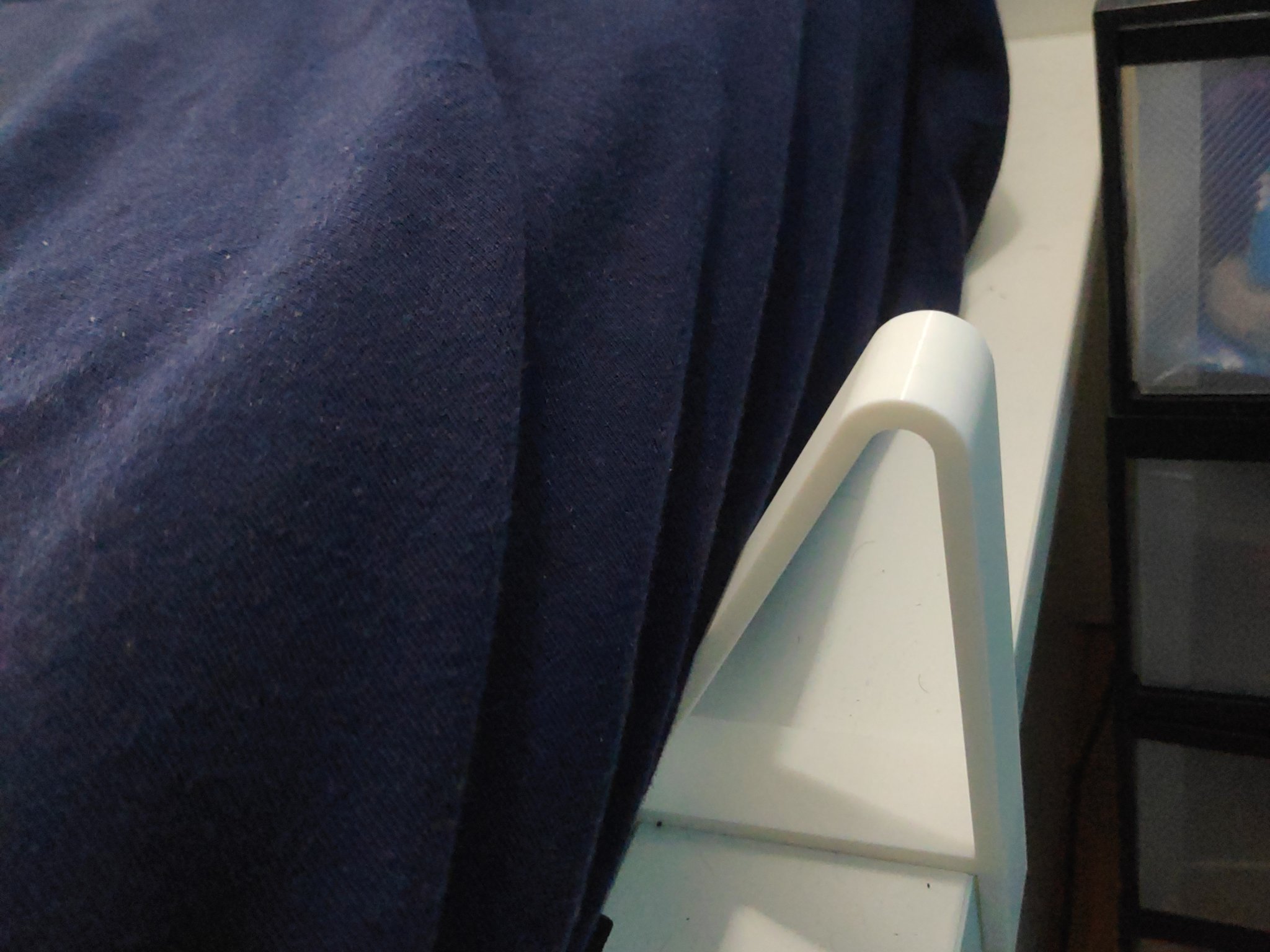 Bộ giữ đệm cho giường Malm của Ikea