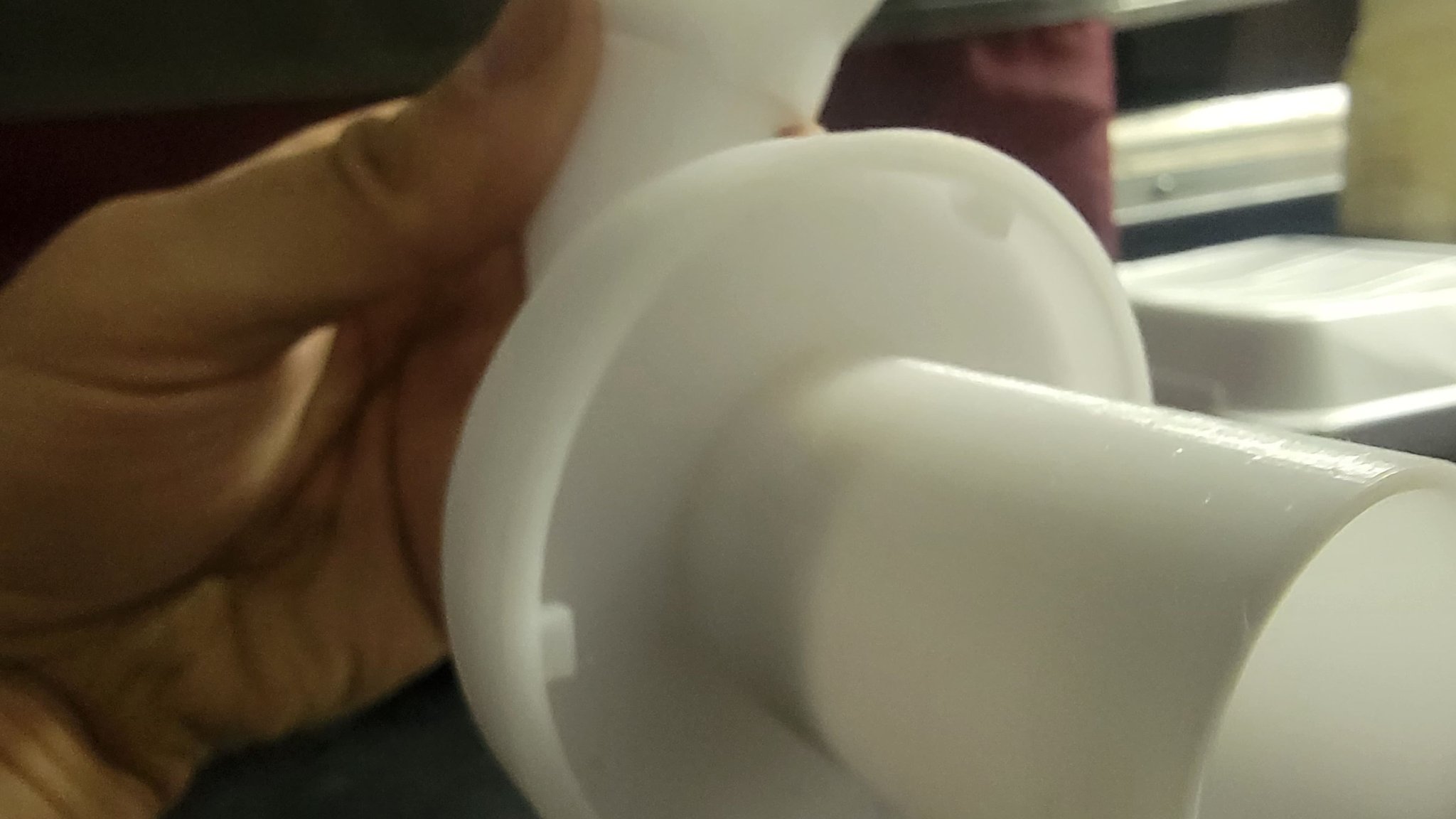 Giải pháp rửa kính chắn gió GROVE cải tiến thiết kế