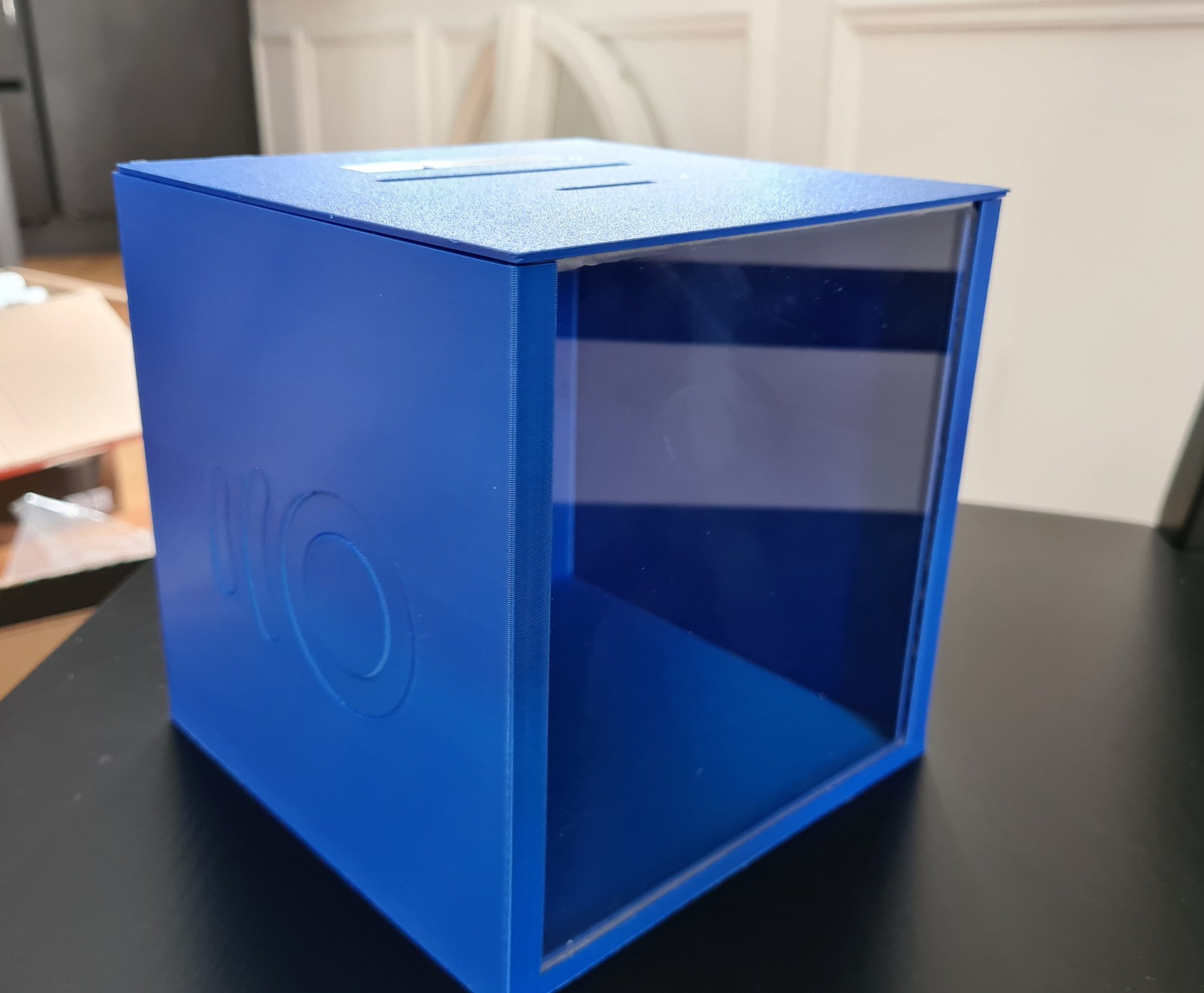 Hộp quyên góp với cảm biến phát âm thanh vui nhộn