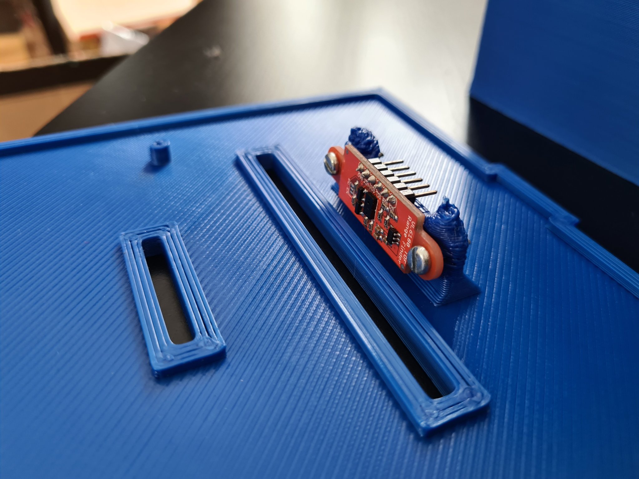 Hộp quyên góp với cảm biến phát âm thanh vui nhộn