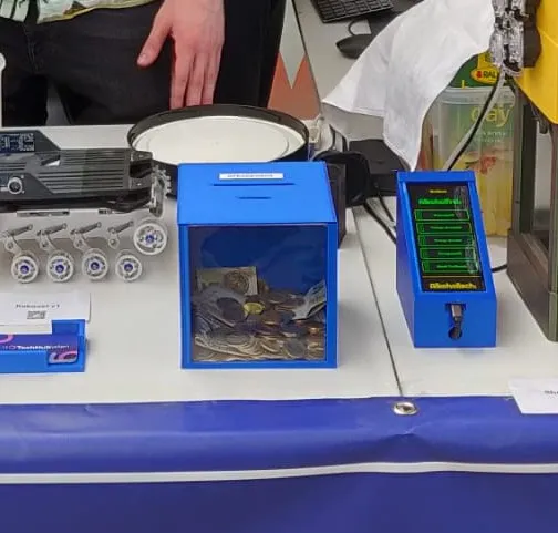 Hộp quyên góp với cảm biến phát âm thanh vui nhộn