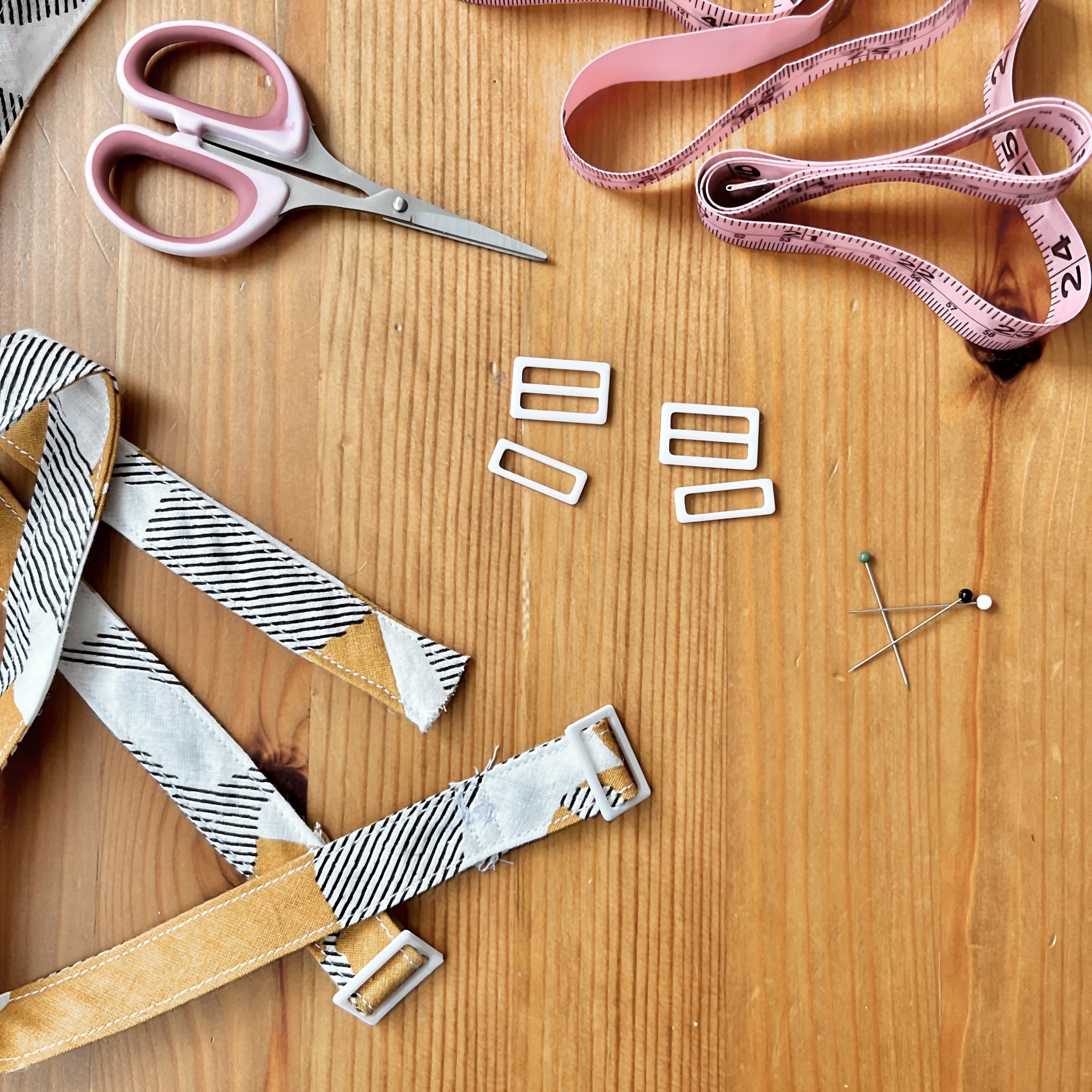 Đồ dùng may strap điều chỉnh cho quần áo và túi xách