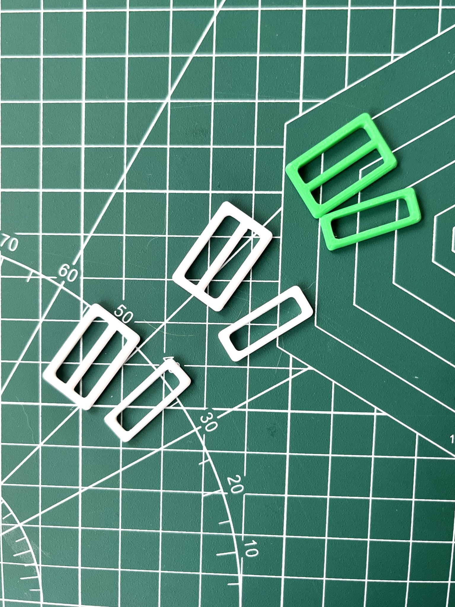 Đồ dùng may strap điều chỉnh cho quần áo và túi xách