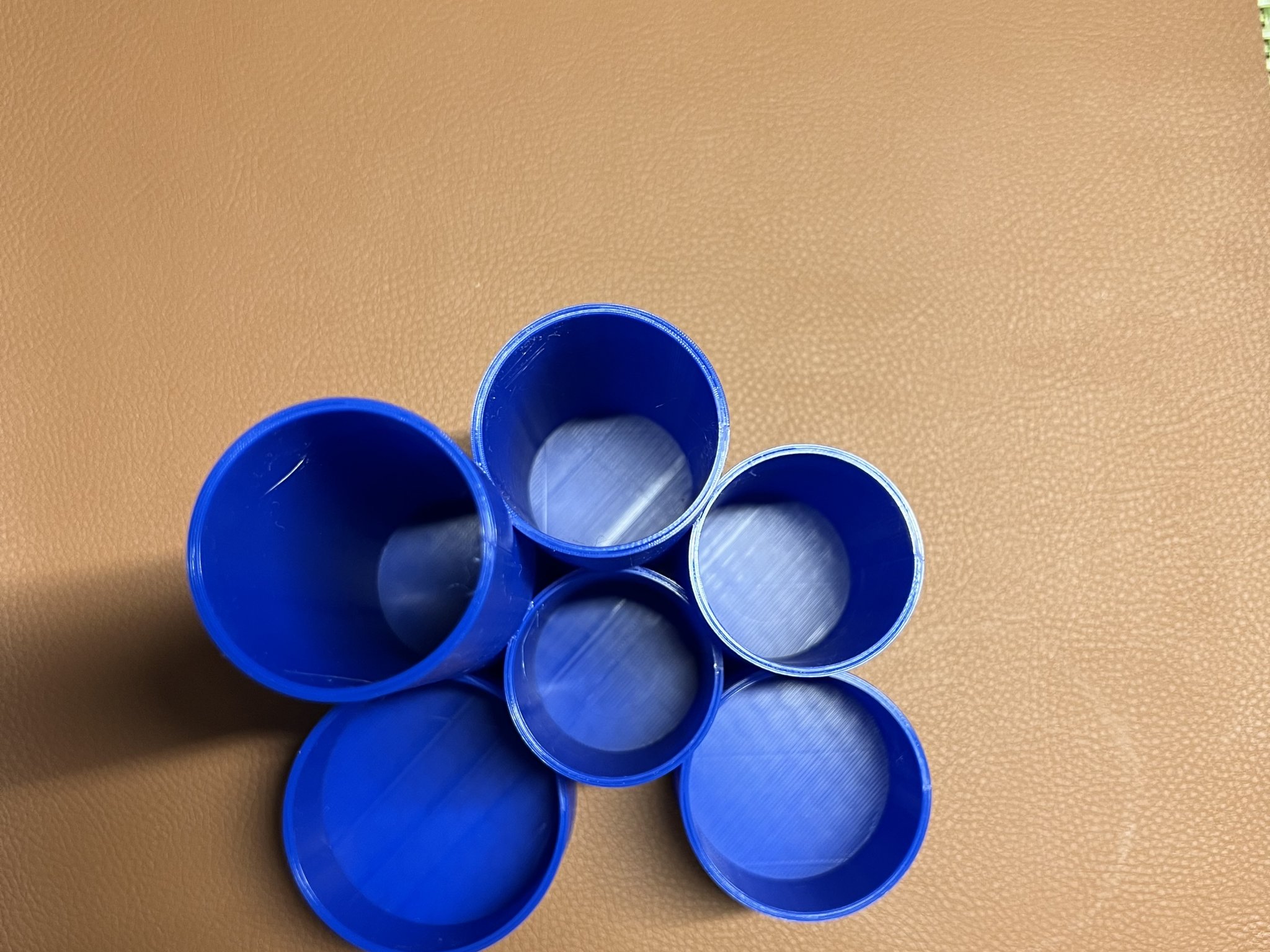 Giá đỡ bút retro 70 năm tuổi cho trẻ em