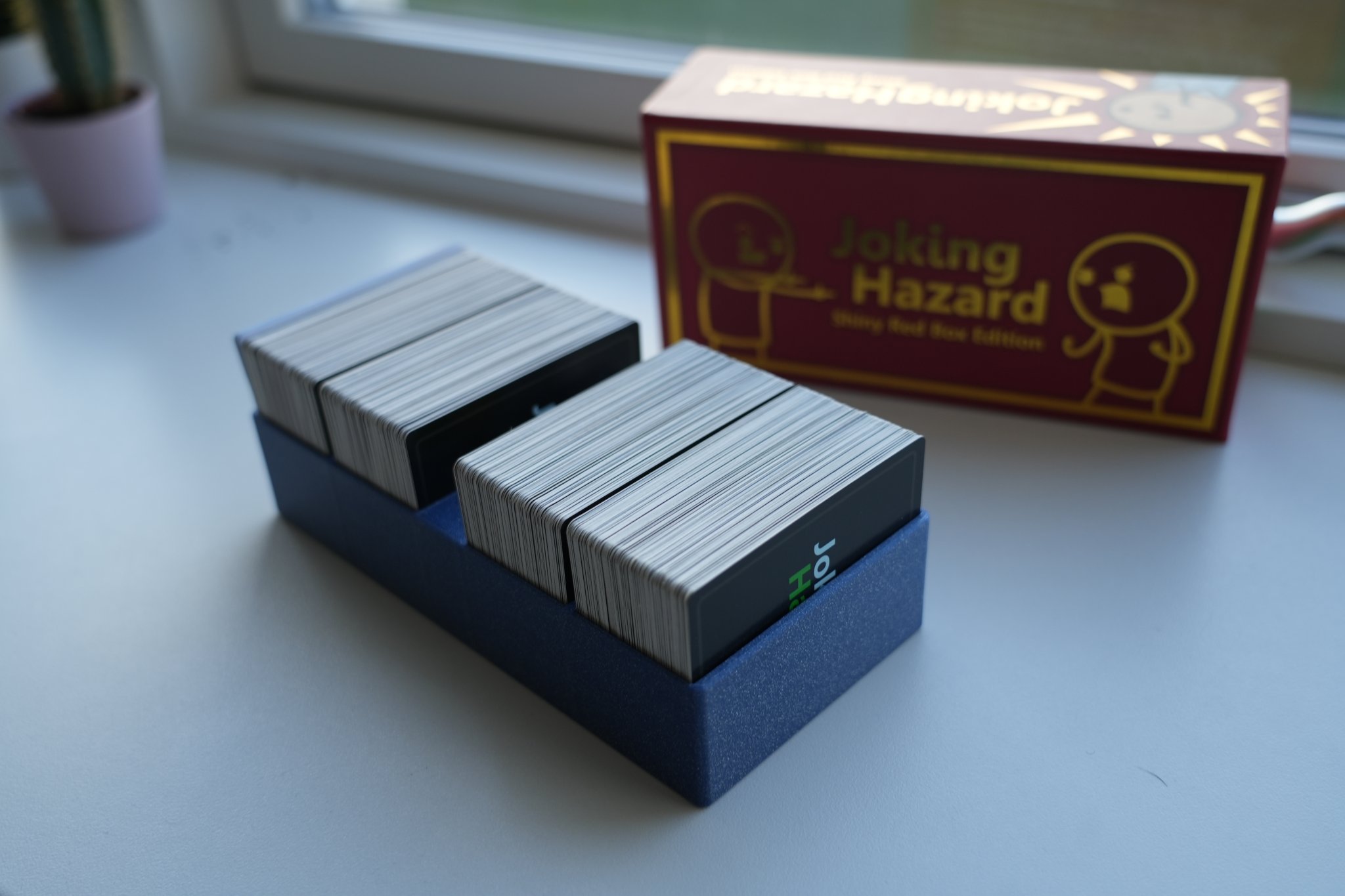 Bộ tổ chức thẻ bài Joking Hazard của Cyanide and Happiness