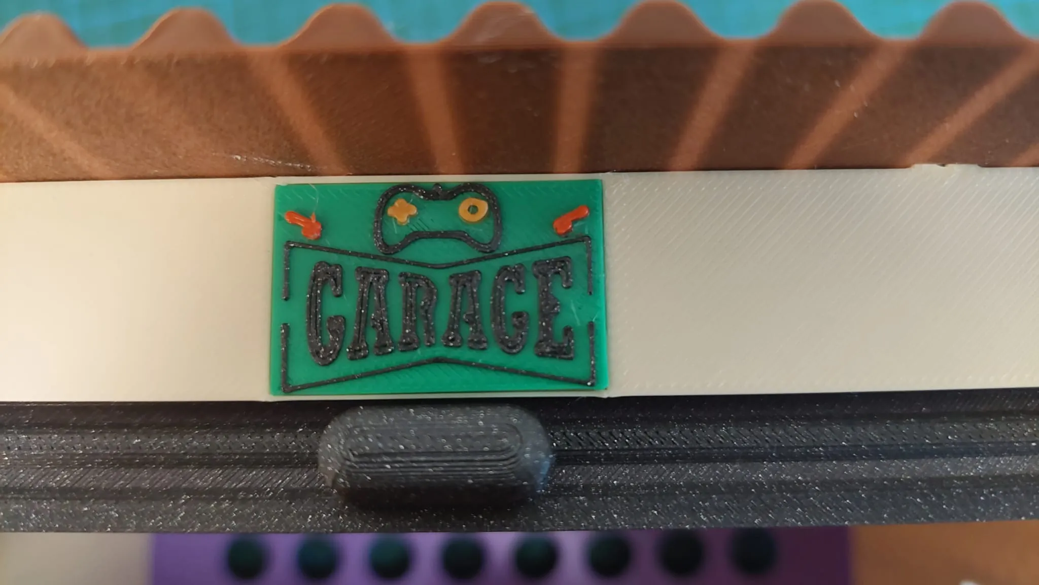 Giá đỡ tay cầm GamePad cho thùng máy Cooler Master QUBE 500