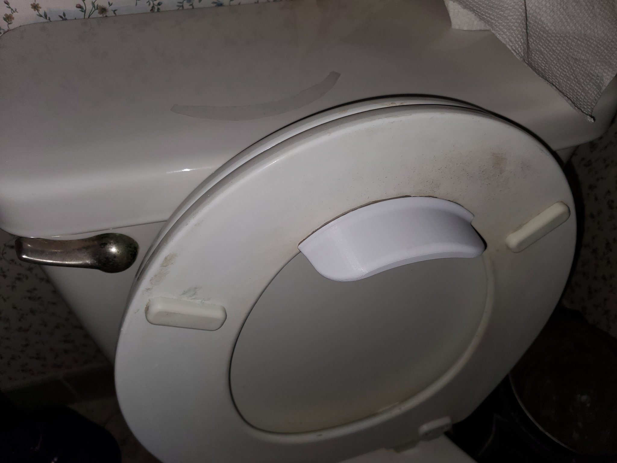 Mở rộng ghế toilet cho người cao tuổi 85 tuổi