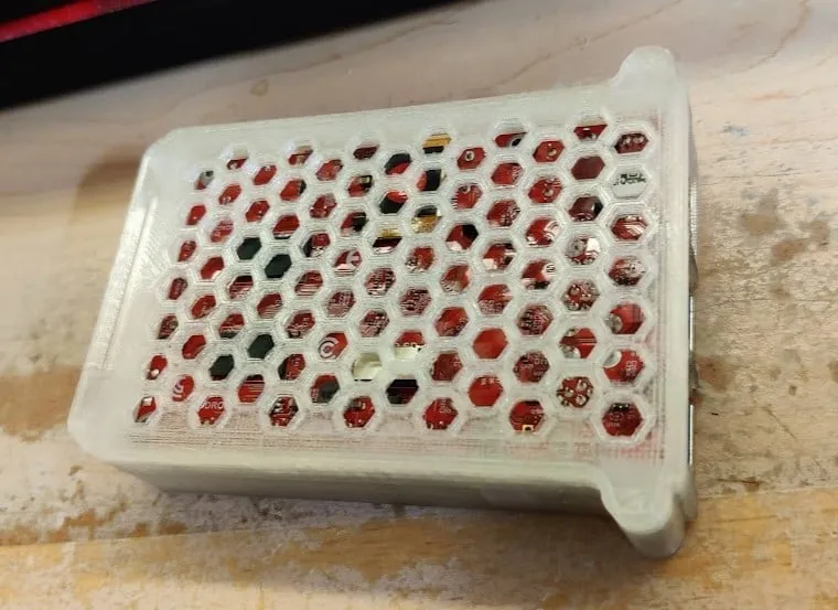 Vỏ Odroid C4 remix từ skroob