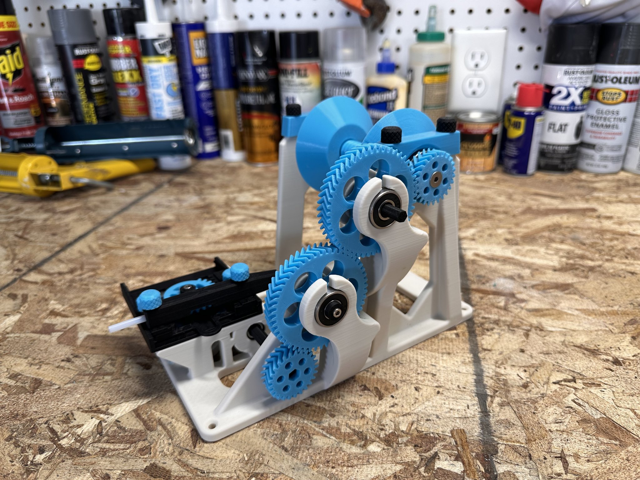 Cuộn filament tái chế 45mm với trục tay cầm chắc chắn