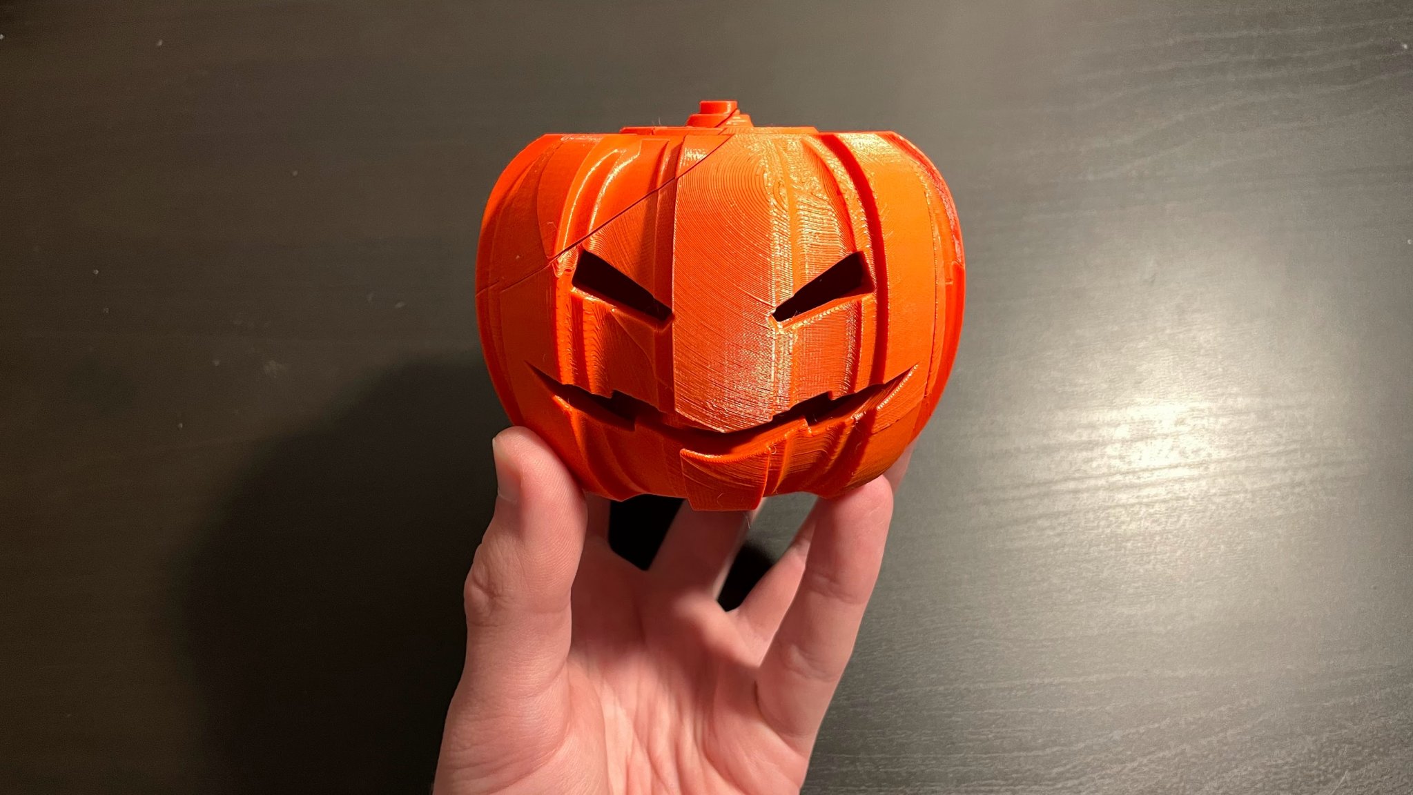 Bí ngô 'bom' có thể phá vỡ cho mùa Halloween