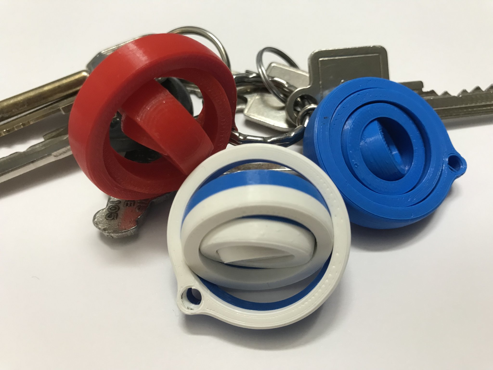 Móc khóa gyroscopic đơn giản để giảm căng thẳng