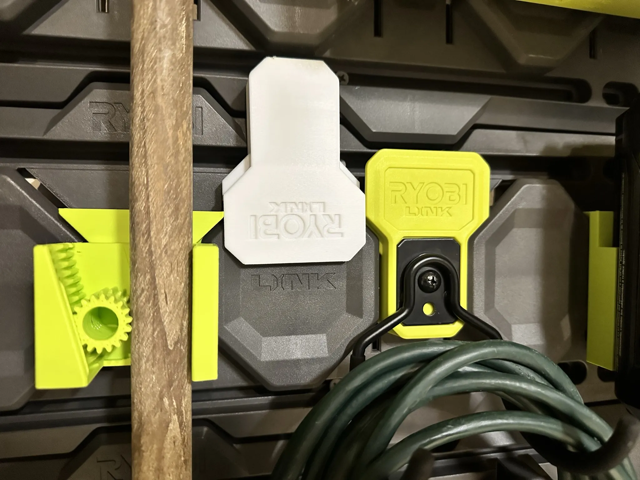 Cọc nhỏ đảo ngược cho hệ thống lưu trữ Ryobi Link