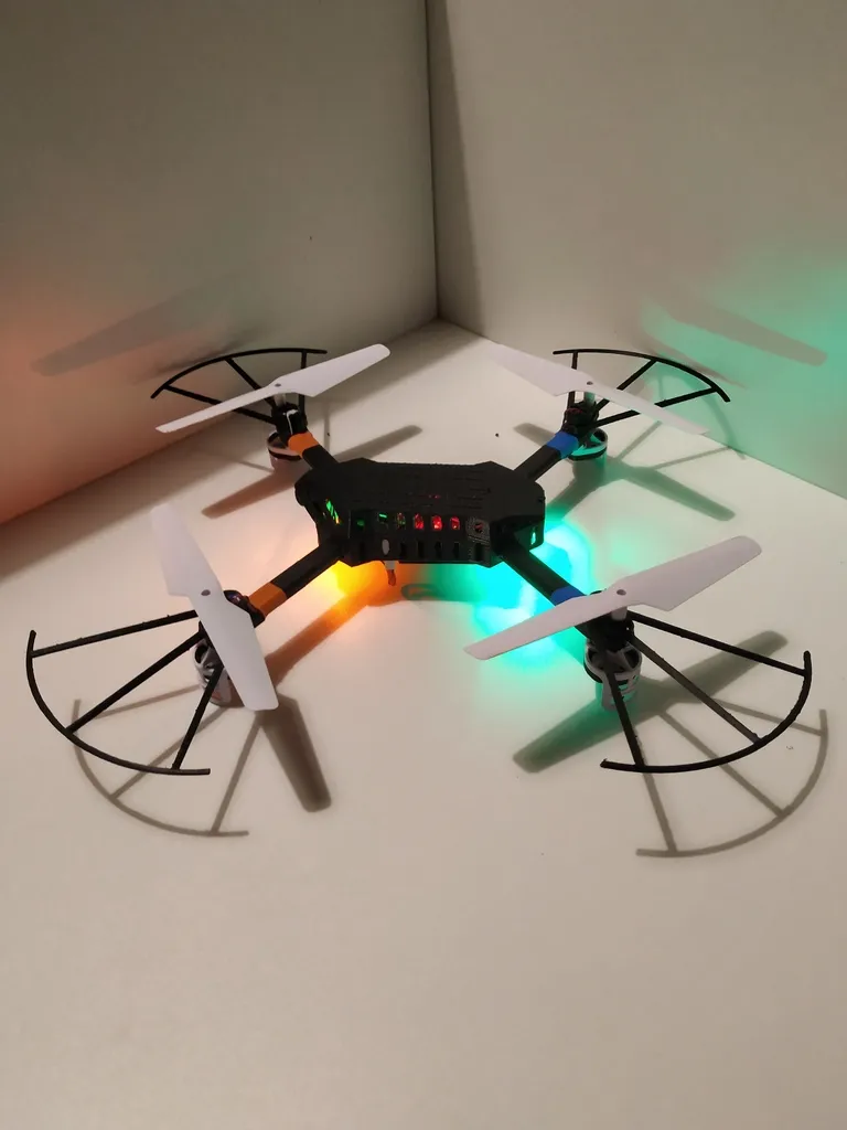 Thân xe đua Syma X5C với tích hợp camera