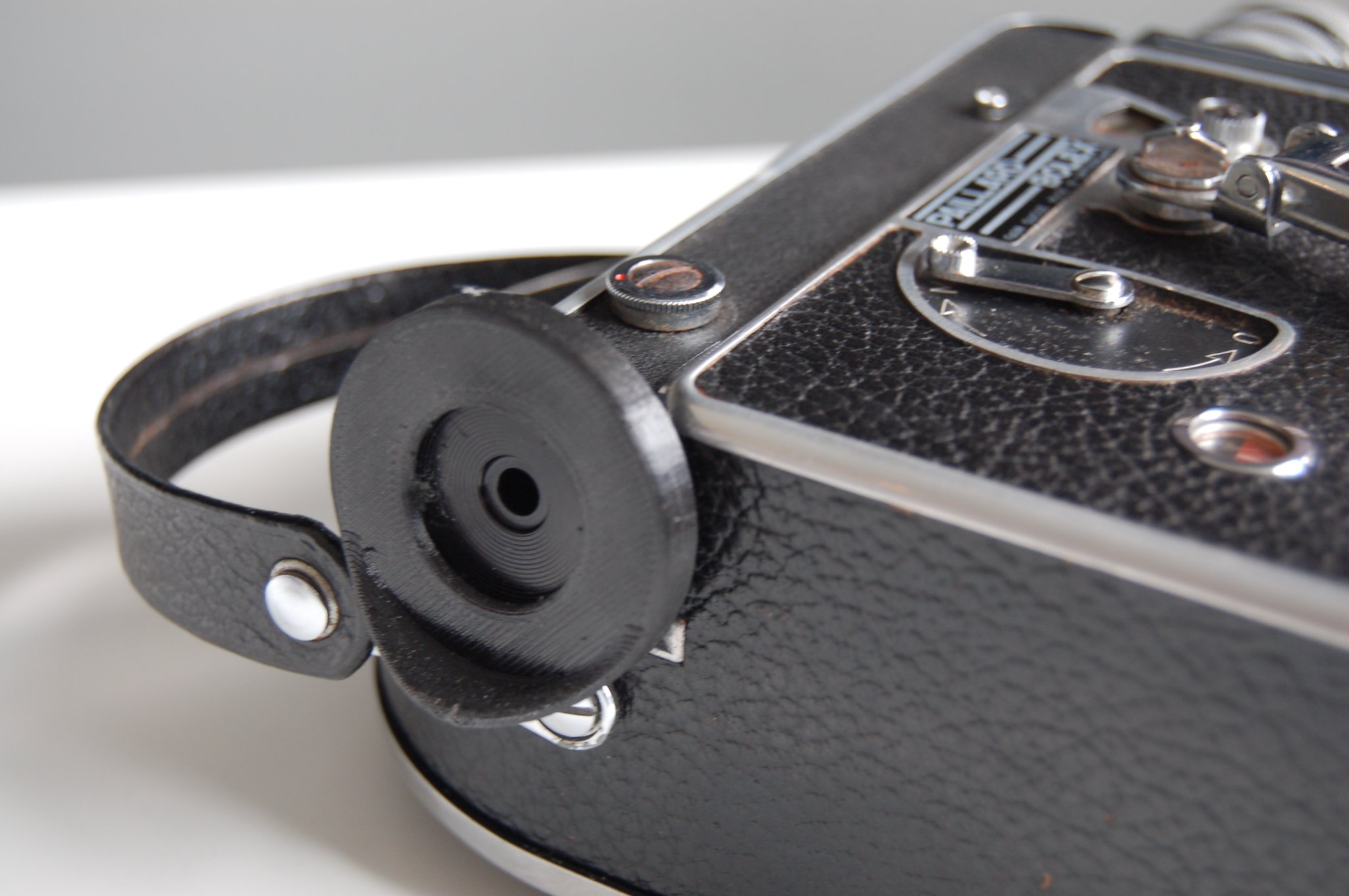 Cúp mắt cho máy quay phim Bolex 16mm