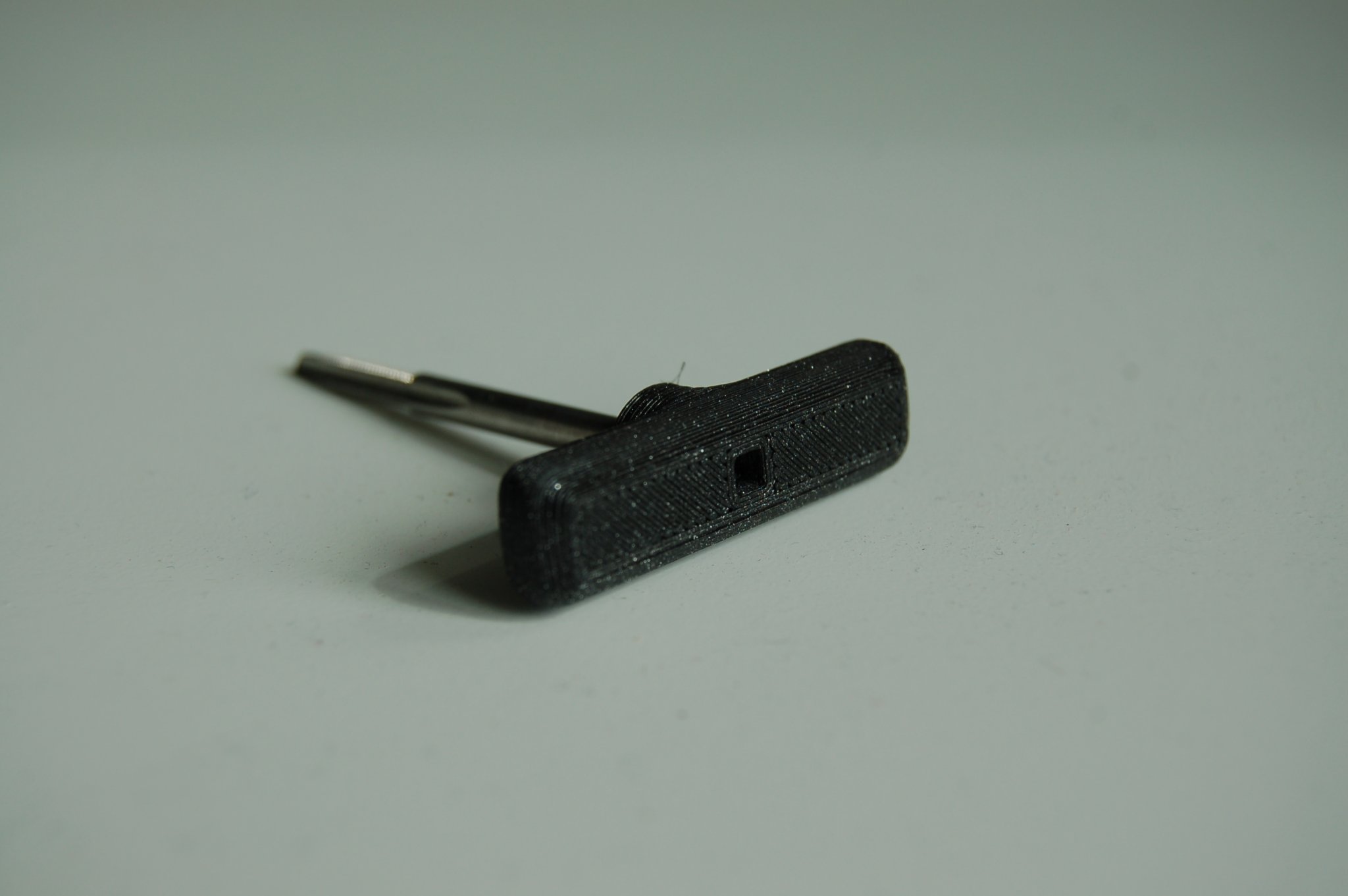 Cán cầm M3 cho khoan lỗ trong nhựa bằng tay