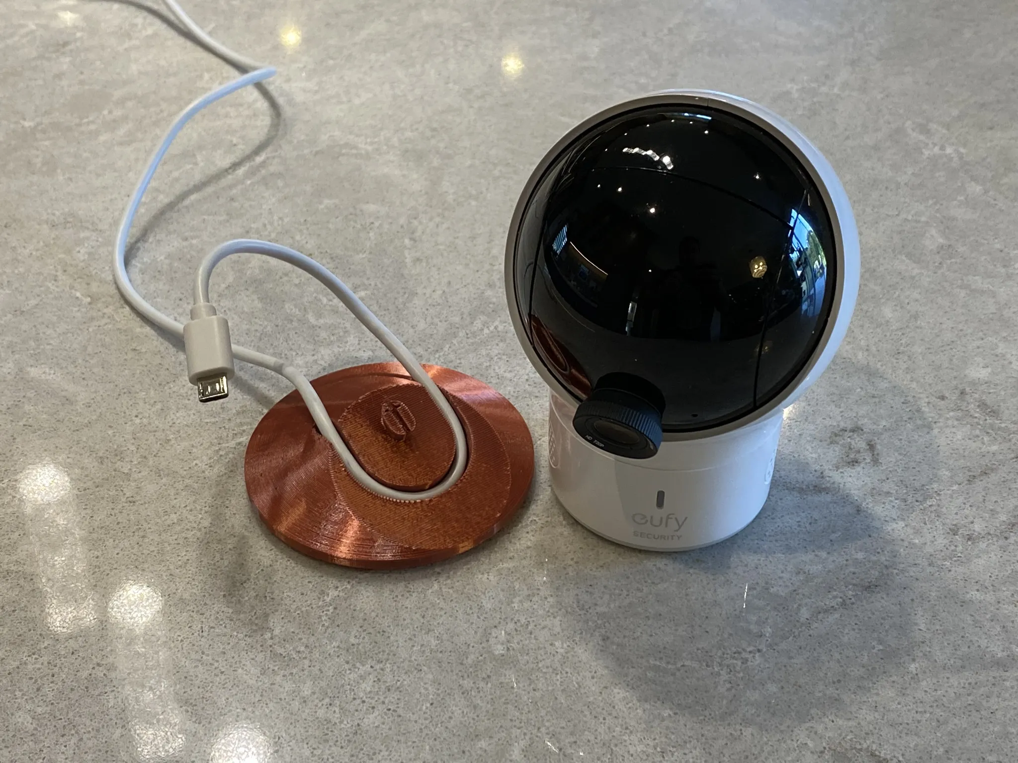 Giá đỡ nghiêng cho camera Eufy E110 baby monitor