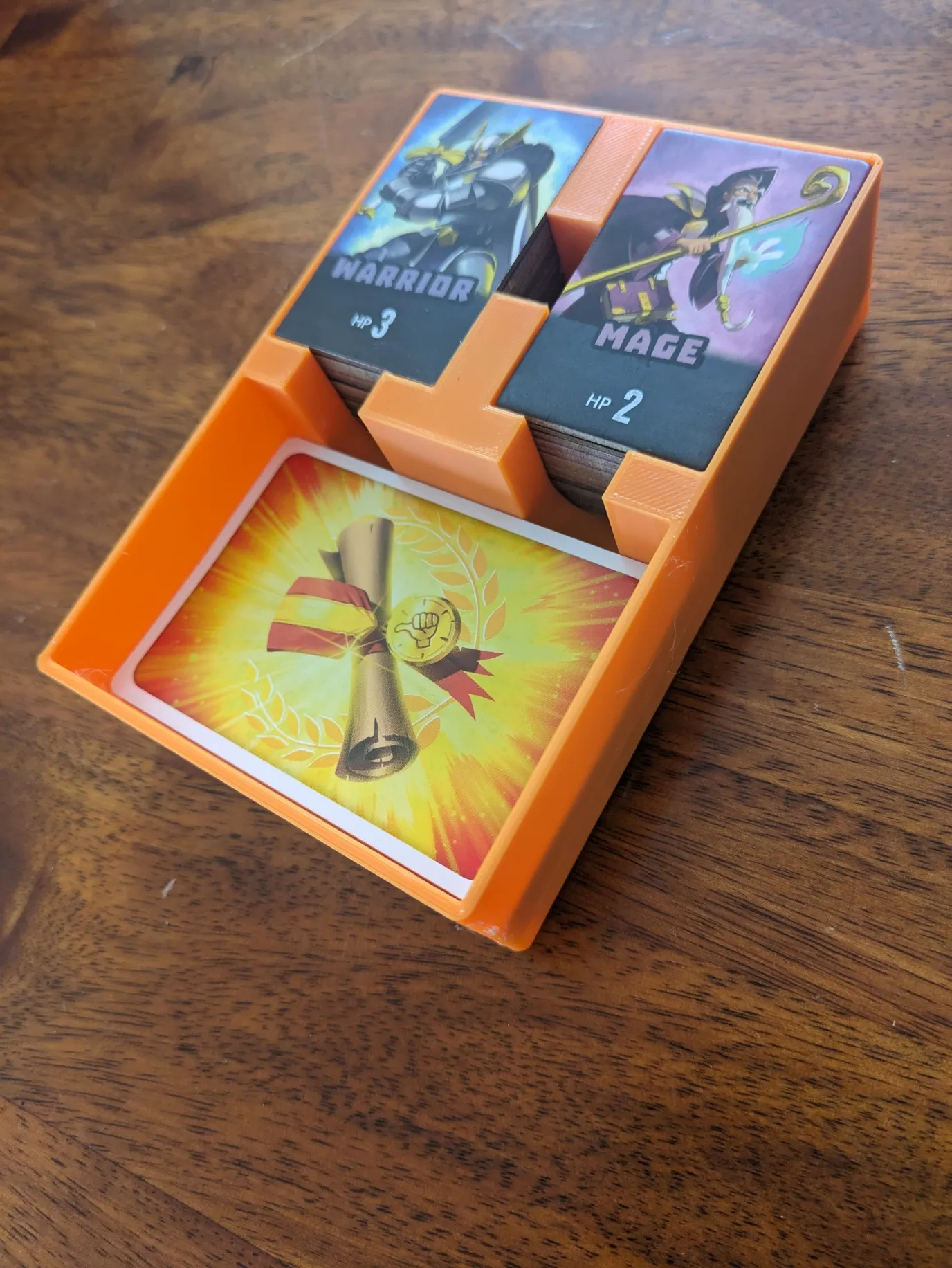 Bộ tổ chức hộp Welcome To The Dungeon cho trò chơi thẻ