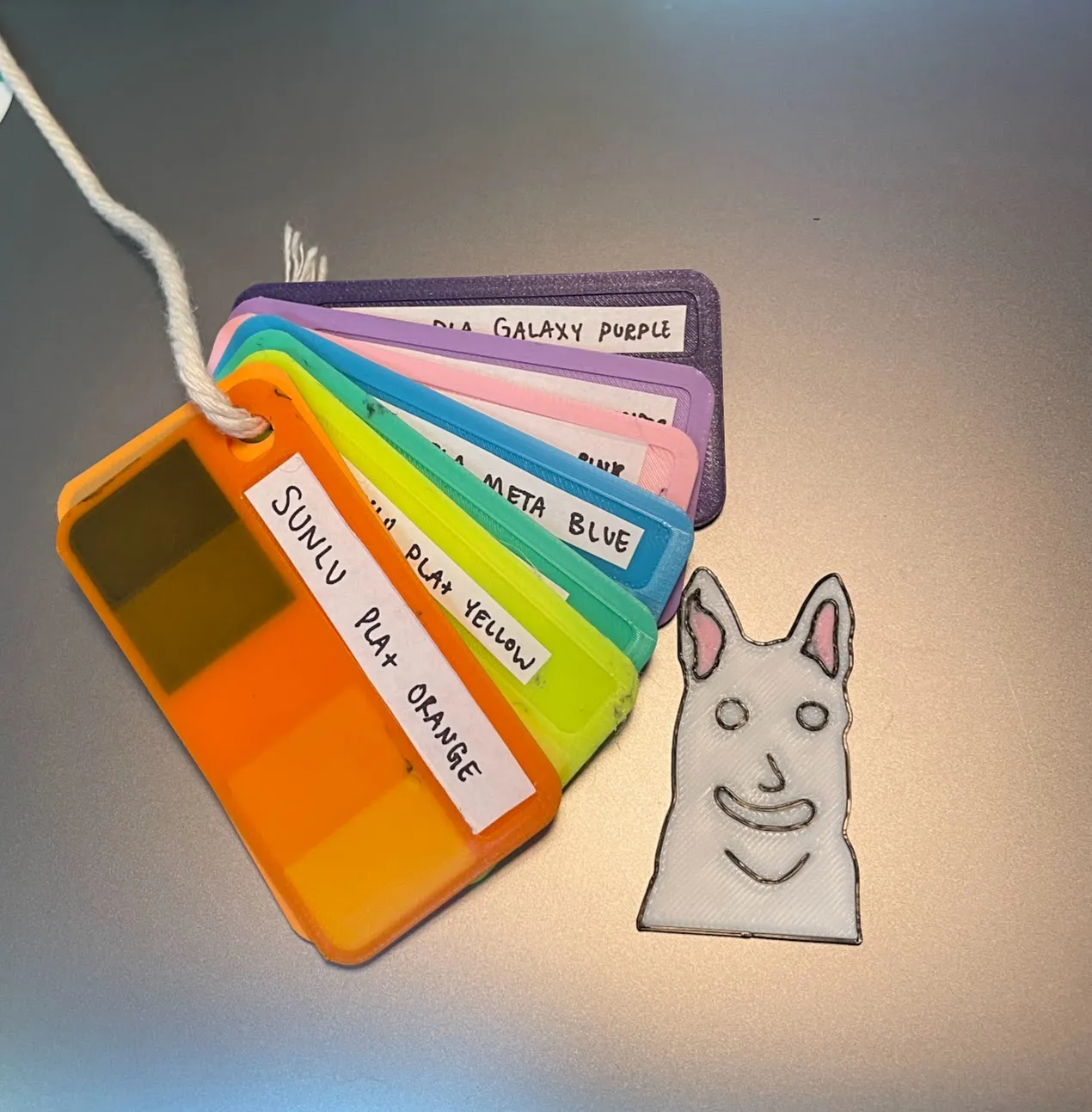 Mẫu màu sắc với độ sáng tối cho in 3D