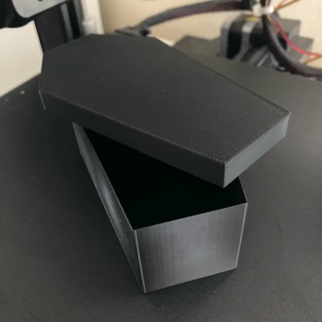 Hộp quan tài nhỏ với nắp in chế độ Vase