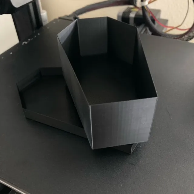 Hộp quan tài nhỏ với nắp in chế độ Vase