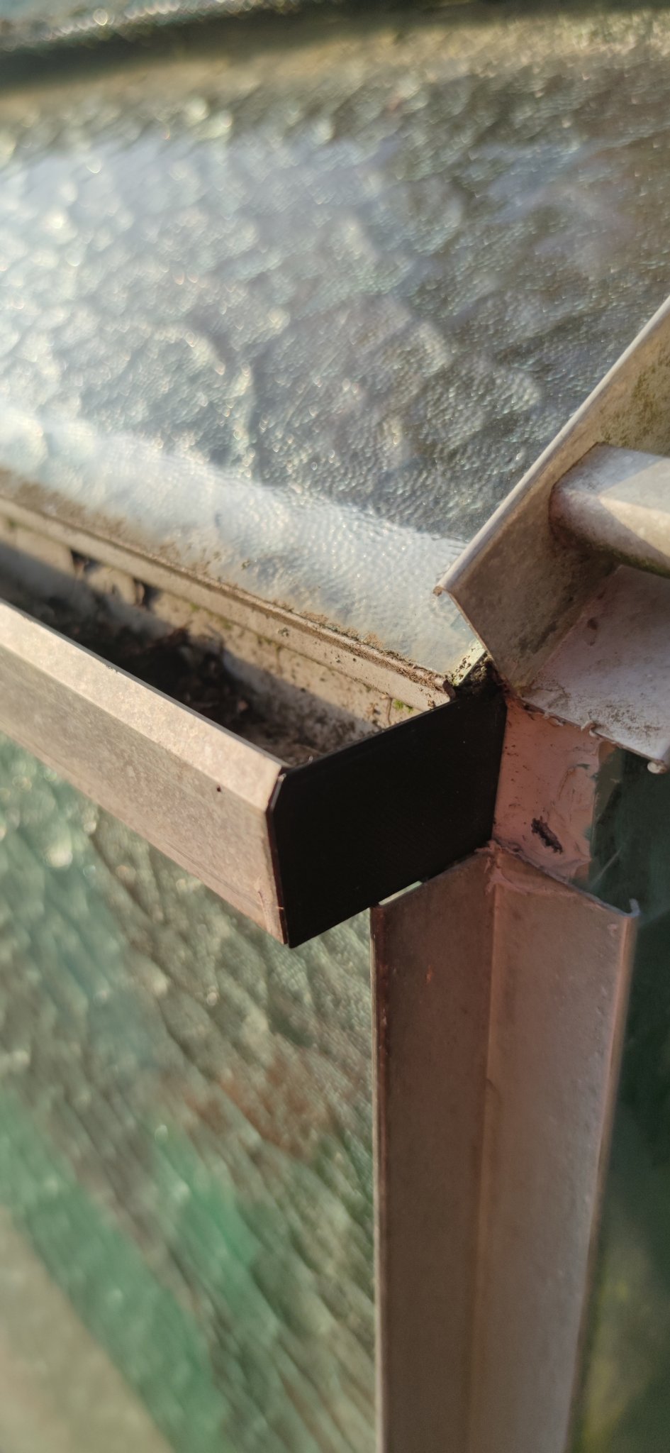 Nắp đầu ống thoát nước và kết nối ống rãnh cho nhà kính