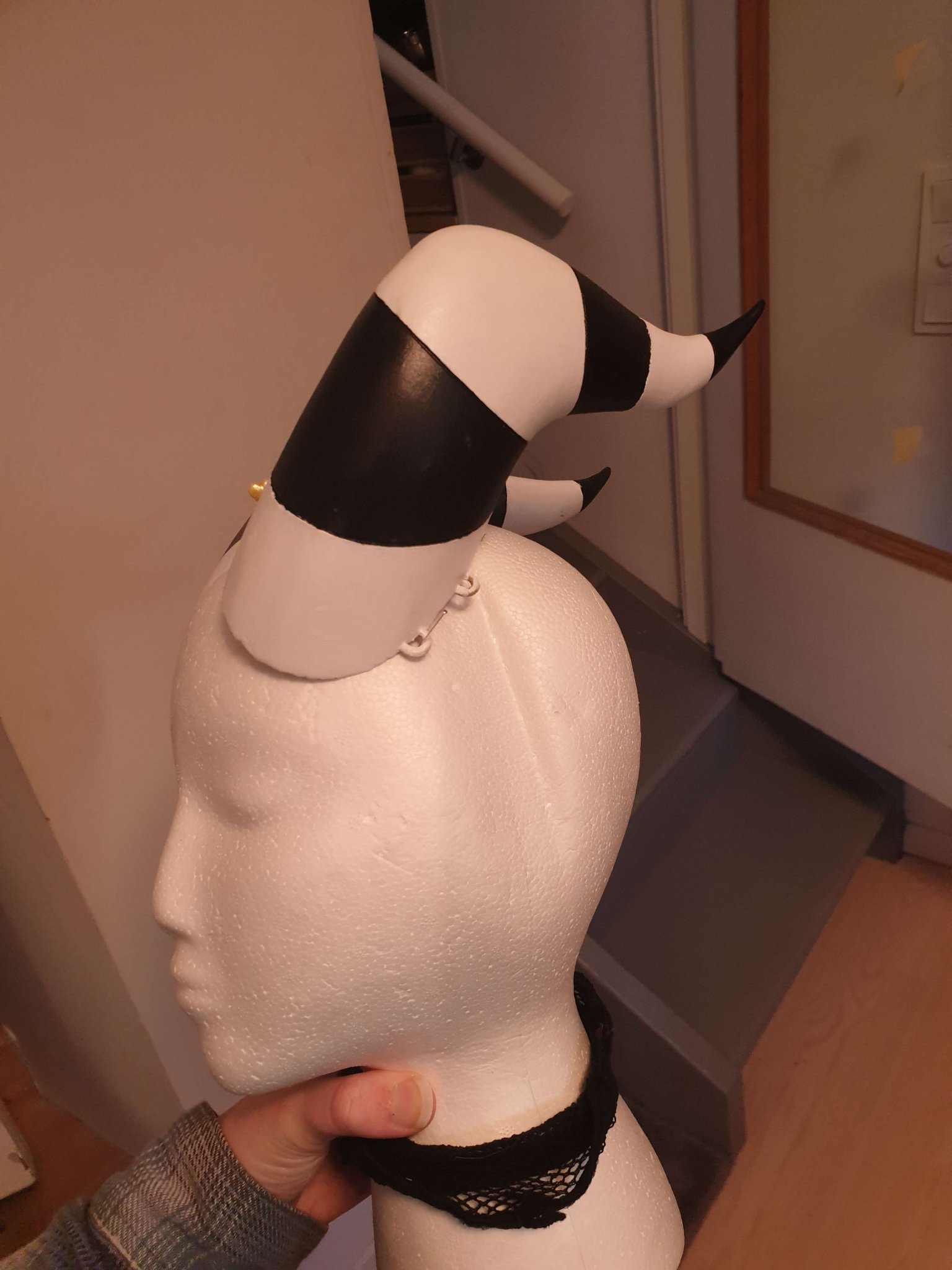 Sừng cosplay Moxxie từ Helluva Boss