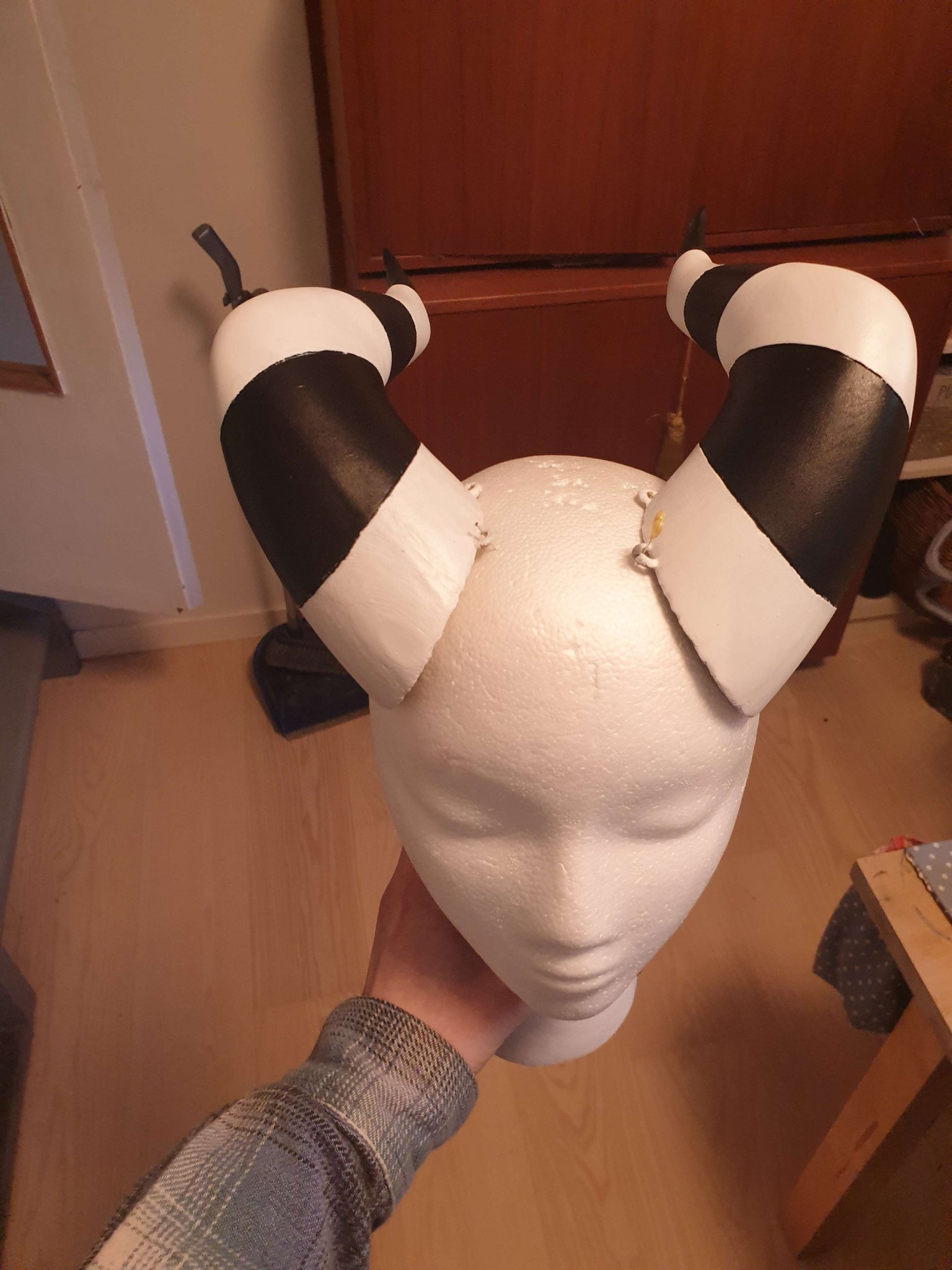 Sừng cosplay Moxxie từ Helluva Boss