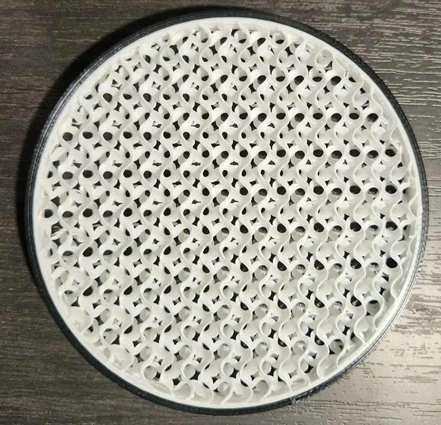 Đế lót ly thiết kế đơn giản với họa tiết lấp đầy