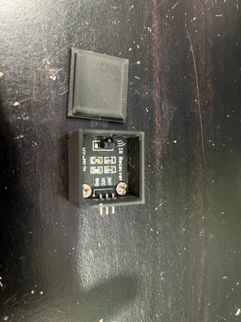 Vỏ bảo vệ cho bộ thu IR