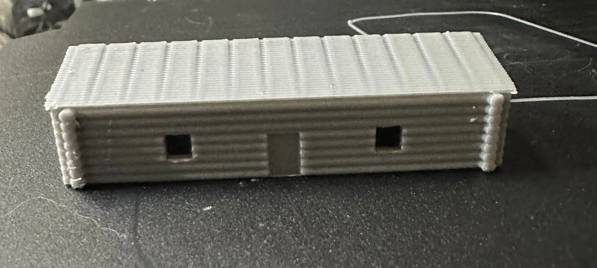 Nhà gỗ kiểu cabin tỷ lệ N cho mô hình đường sắt