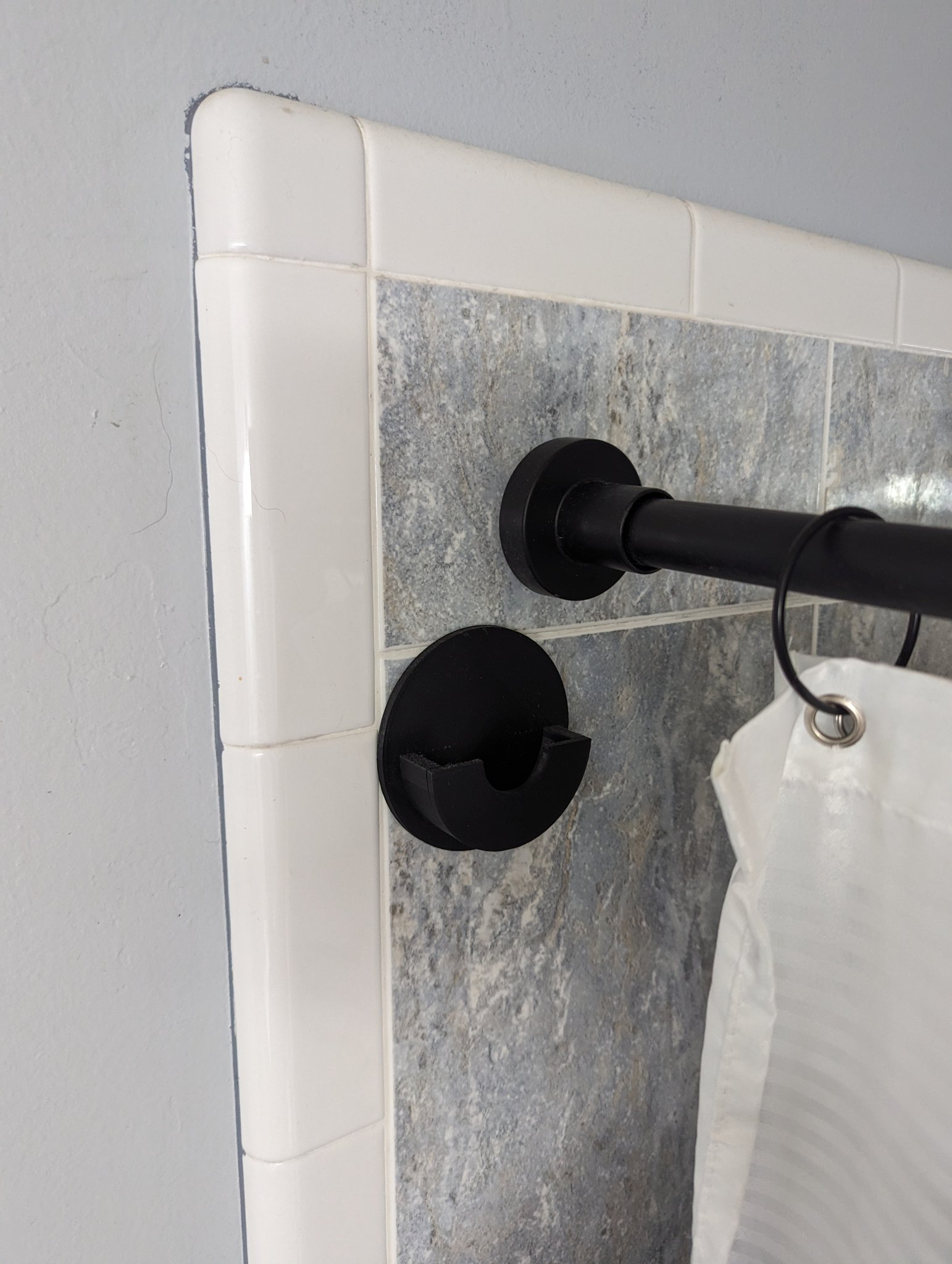 Giá đỡ thanh rèm tắm chống rơi hiệu quả