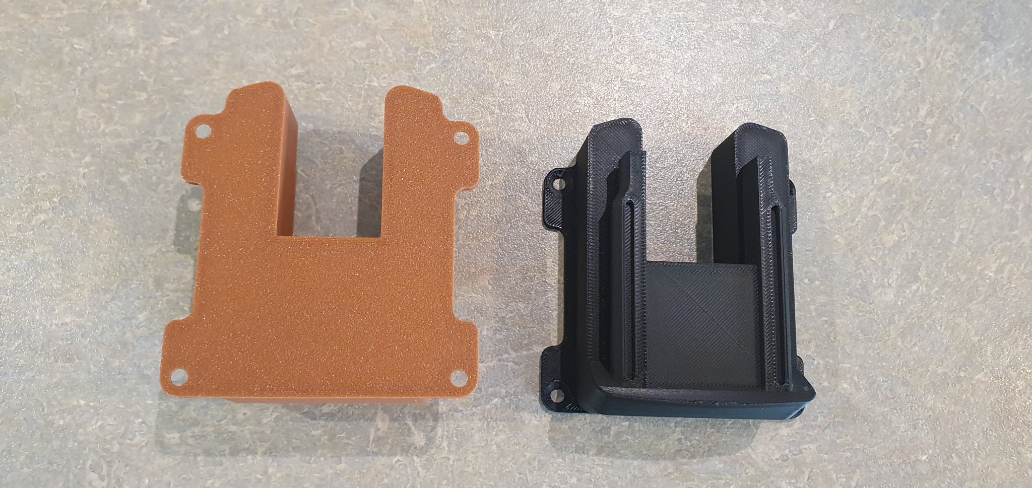 Giá đỡ công cụ INGCO 20V P20S treo ngược dưới kệ