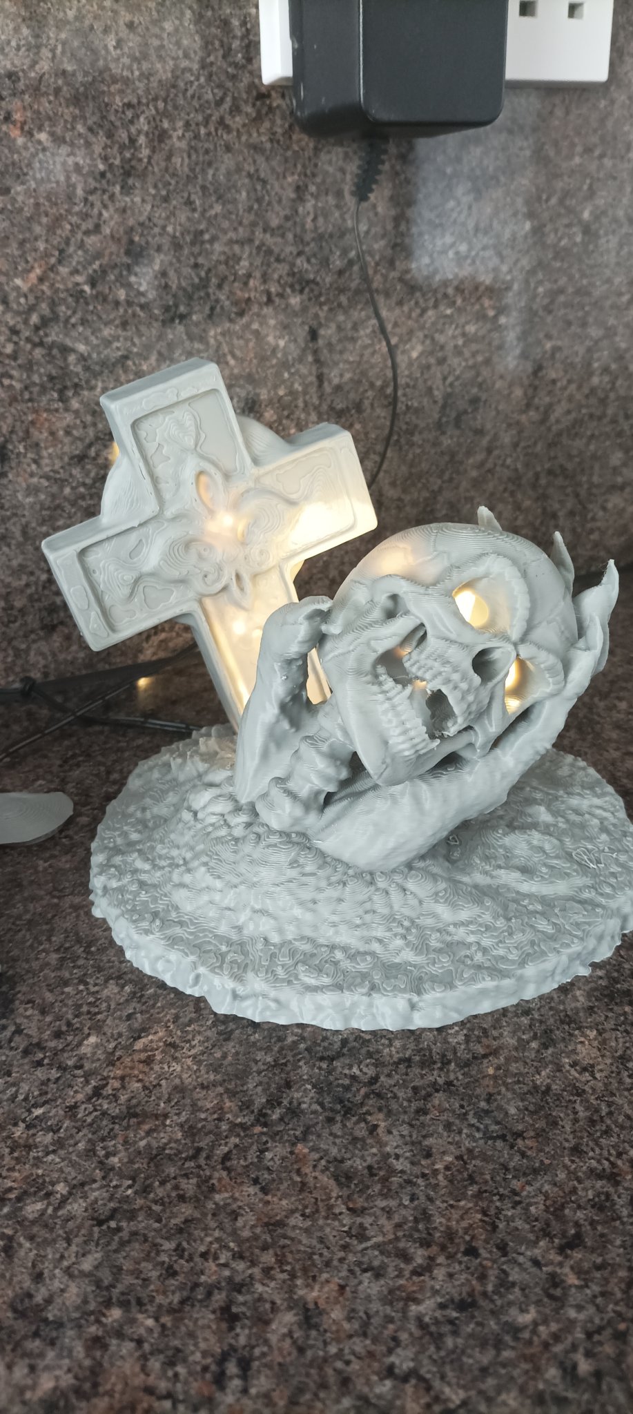 Biểu tượng bia mộ đầu lâu cầm tay phiên bản LED