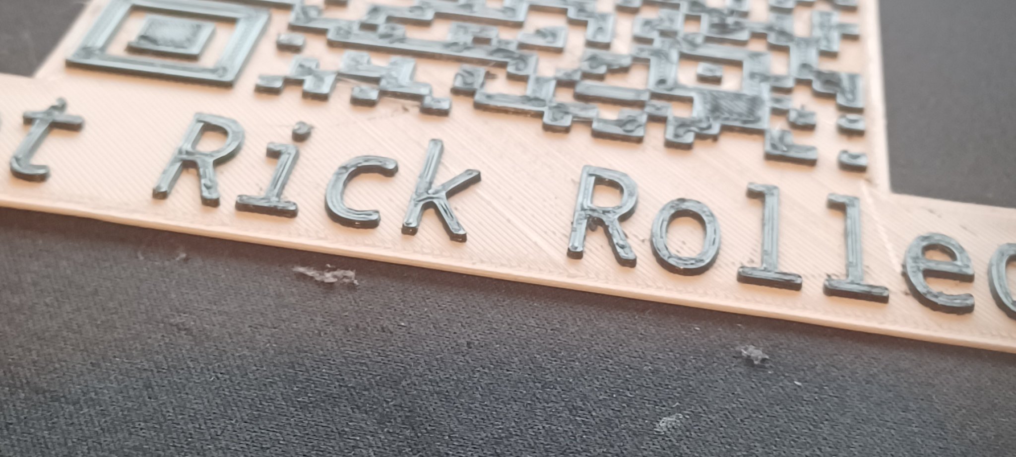 Mã QR dẫn đến video mèo hài hước trên YouTube