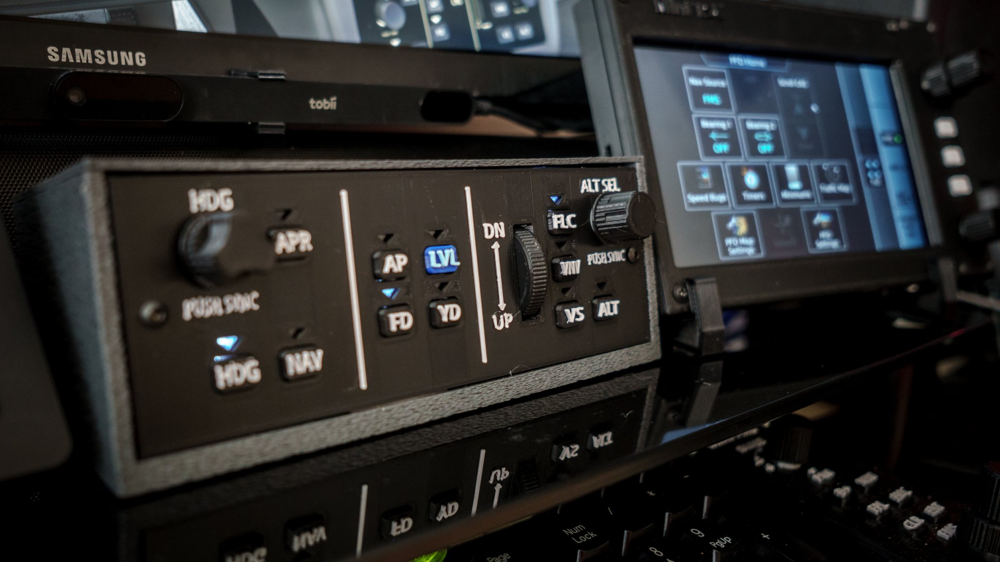 Hệ thống tự lái cho mô phỏng bay trong trò chơi