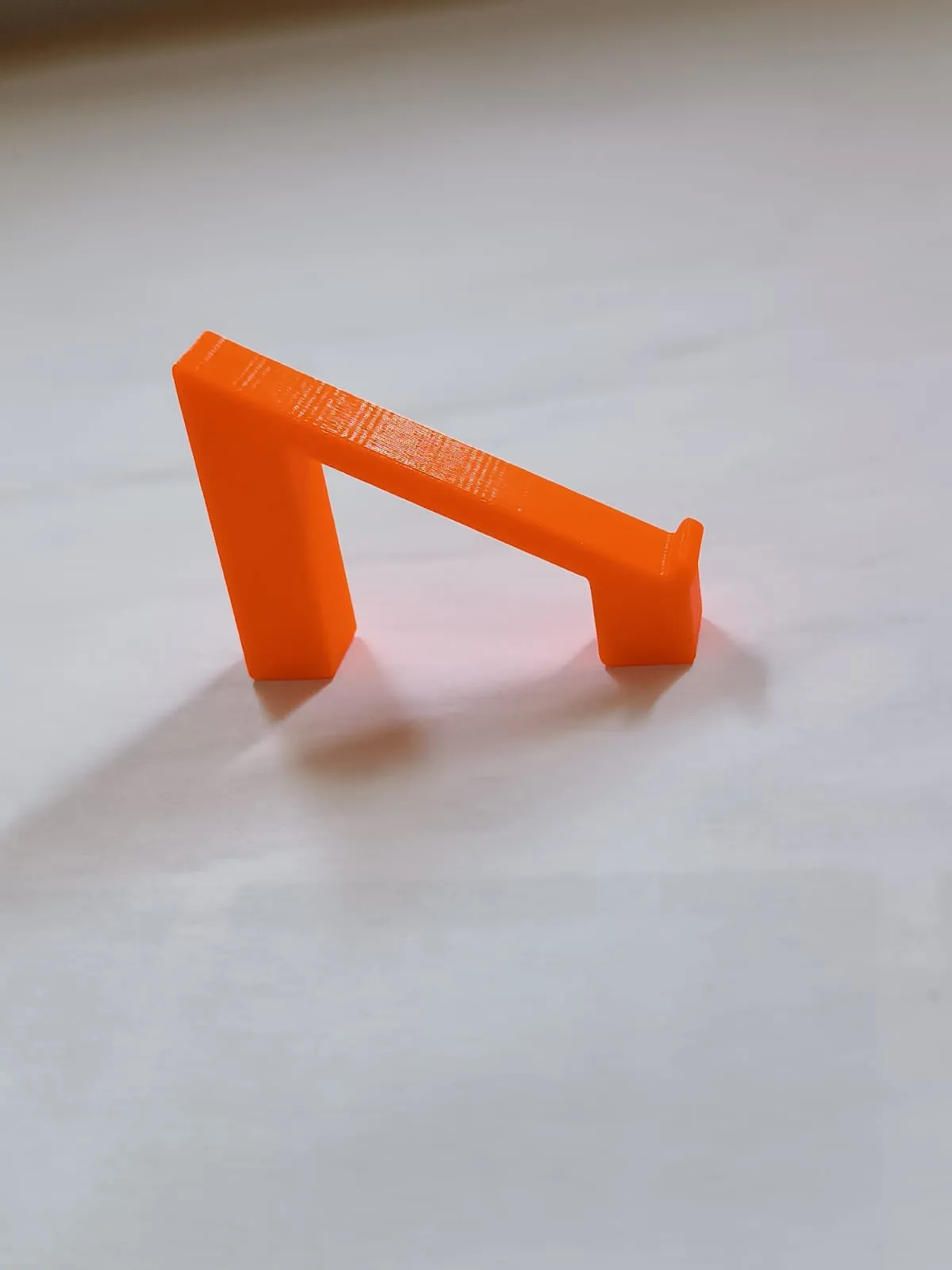 Hệ thống năng lượng mặt trời với khung hỗ trợ