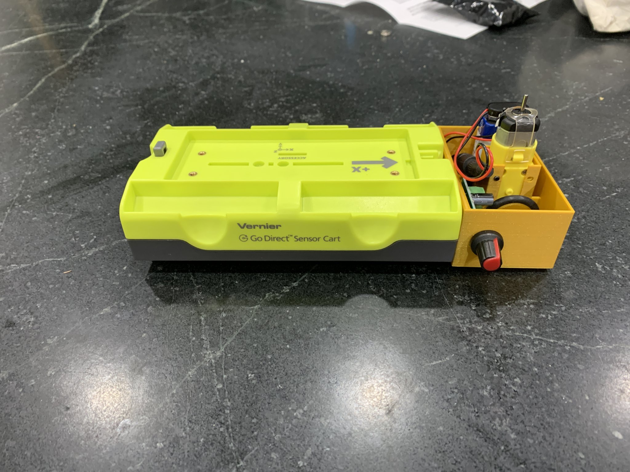 Xe đẩy vật lý Vernier với cơ chế đẩy vận tốc không đổi